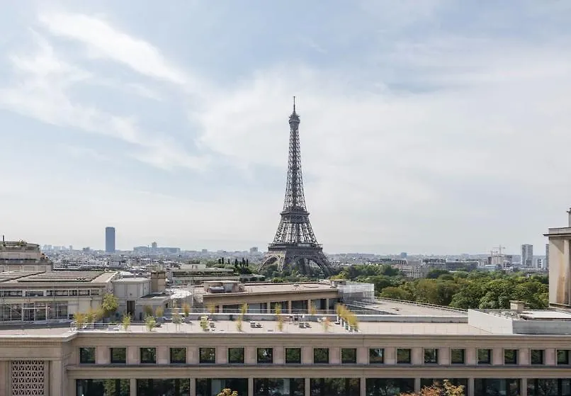 President Wilson - Eiffel Tower Paris
